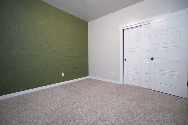 Building Photo - 1187 W Davenport St