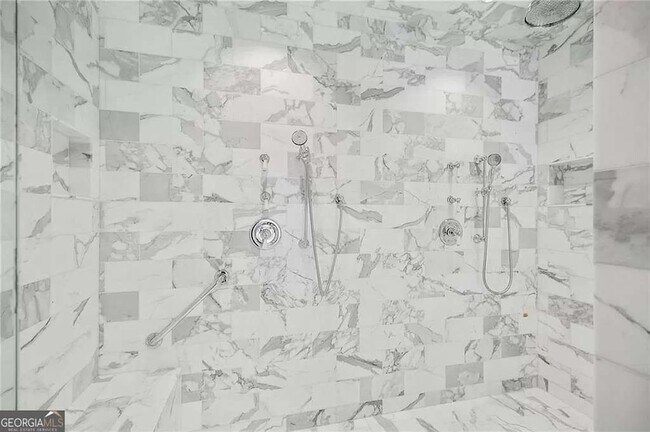 Building Photo - 460 Ivy Park Ln NE