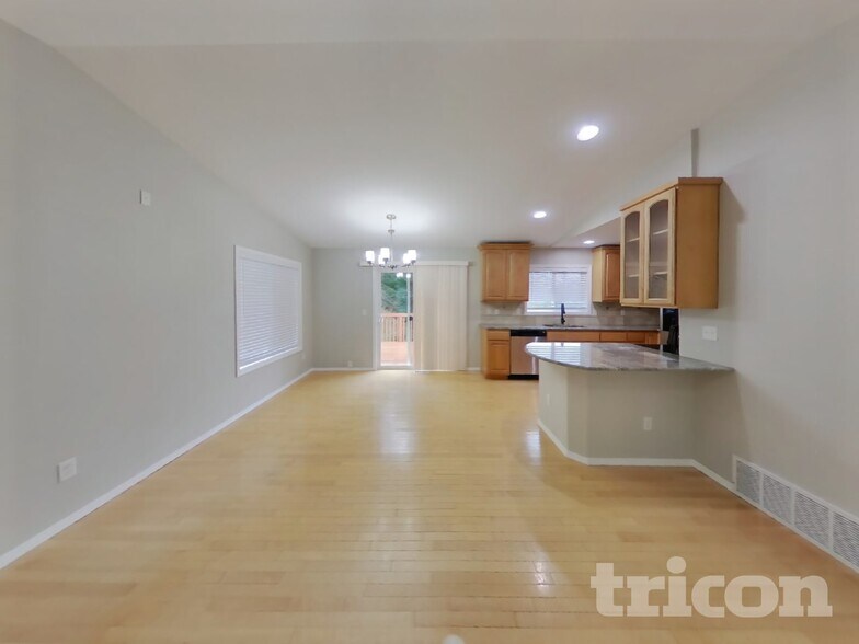 Building Photo - 16216 39th St Ct E