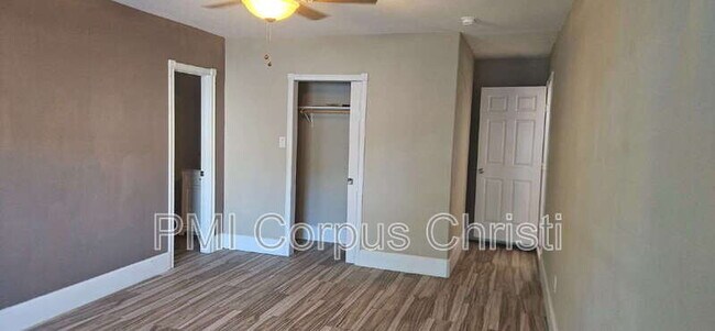 Building Photo - 7625 Stony Brook Dr
