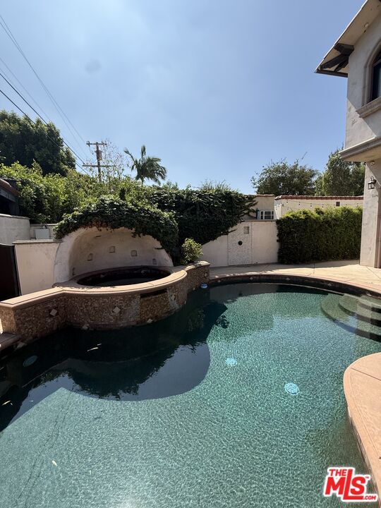 Building Photo - 458 Flores St