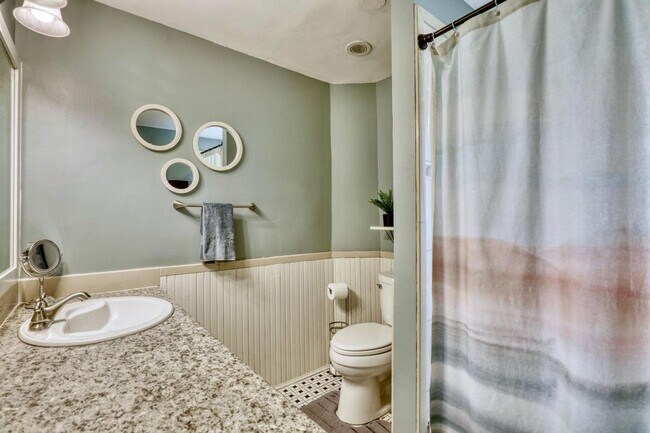 Building Photo - Beautiful Updated 3-Bedroom Colonial – Prime East Side Location