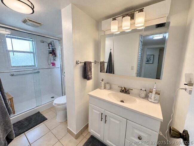 Building Photo - 3661 Via Poinciana