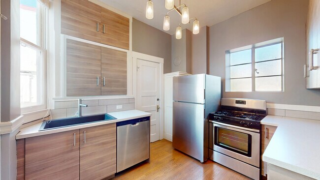 Building Photo - 186 Gough St