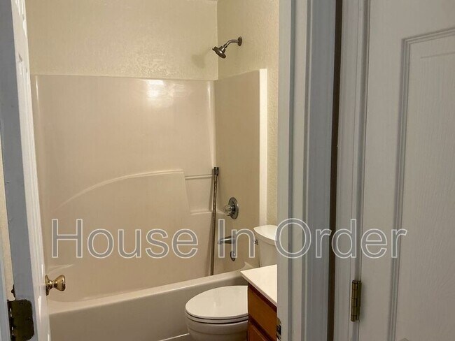 Building Photo - 5 Rathfarnham Rd