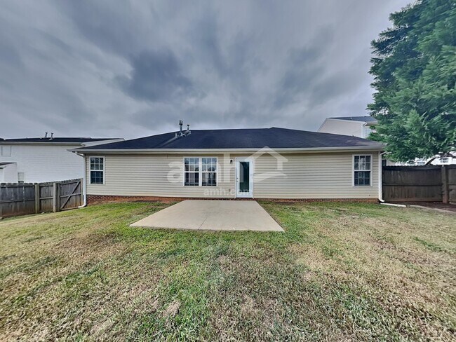 Building Photo - 6 Semmelrock Dr