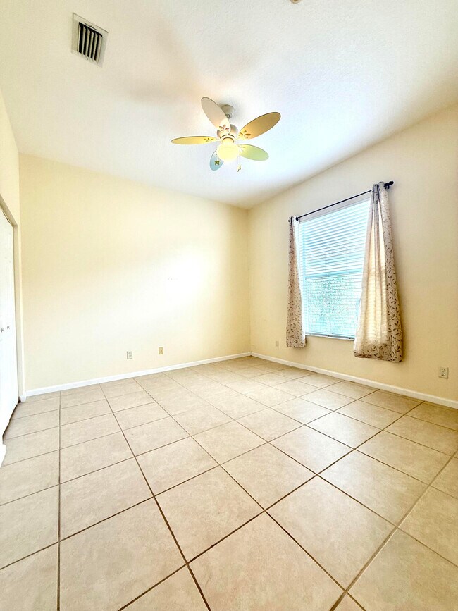 Building Photo - 408 North Key Lime Square SW