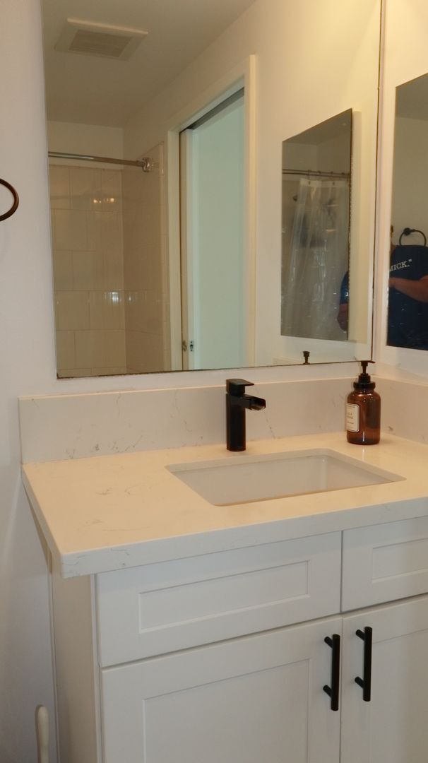 Building Photo - Downtown San Diego 1 bedroom 1 bath apartment For Rent