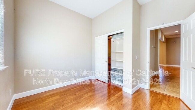 Building Photo - 8744 Merlot Way