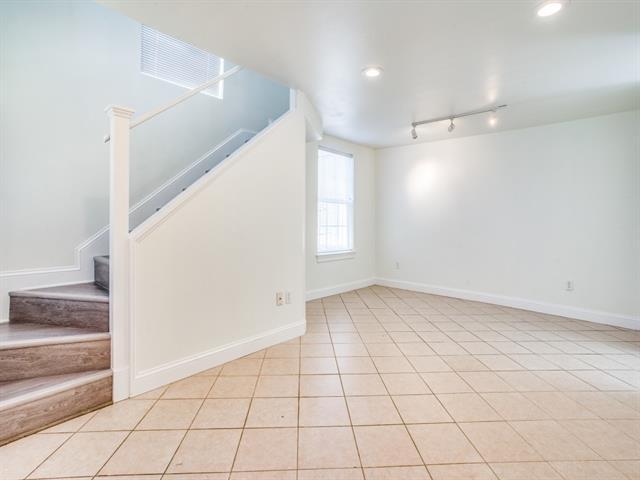 Building Photo - 4418 Normandy Ave