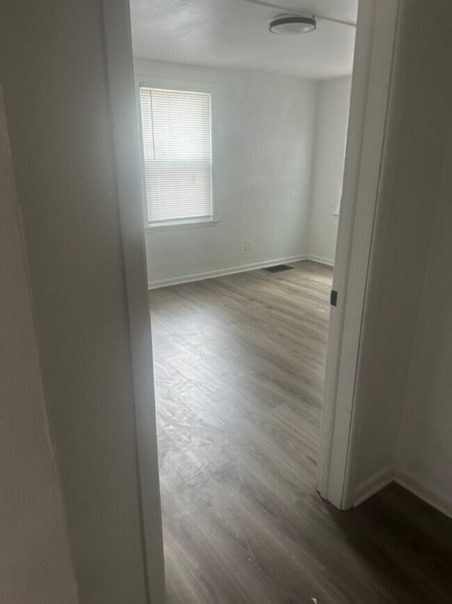 Building Photo - 8700 1/2 E Wilson Rd