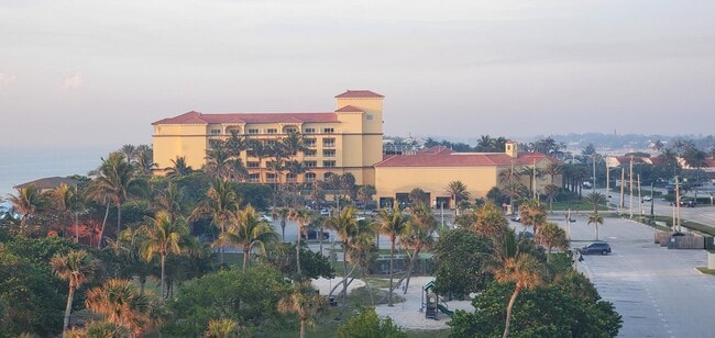 Building Photo - 4500 S Ocean Blvd