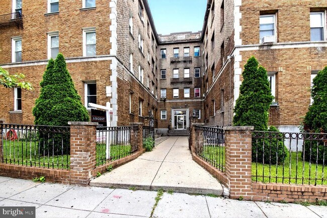 Building Photo - 4120 14th St NW