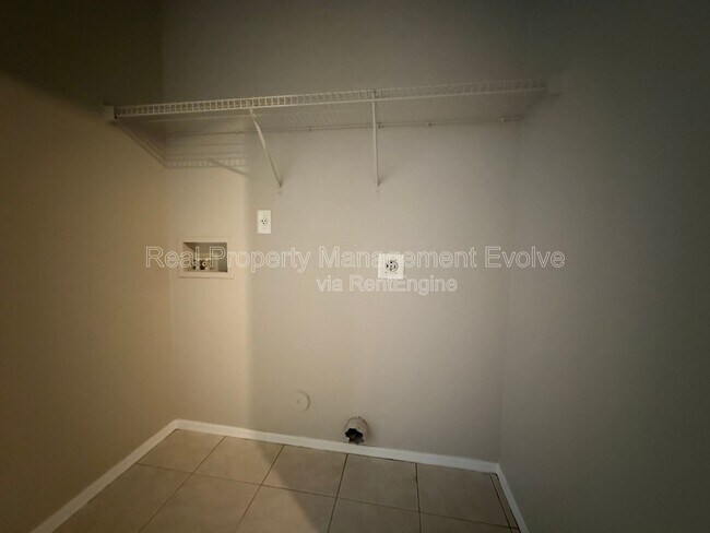 Building Photo - 12438 W Hearn Rd