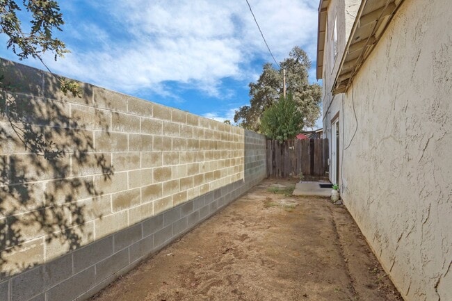 Building Photo - 3557 Merced Ave
