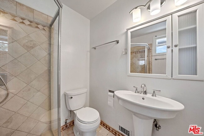 Building Photo - 4818 La Canada Blvd