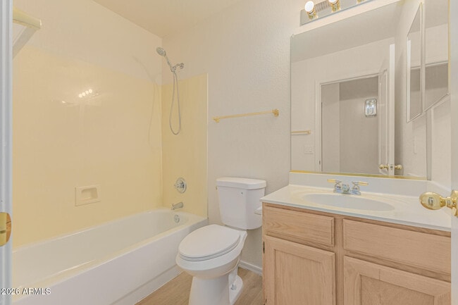 Building Photo - 9846 W Tonopah Dr