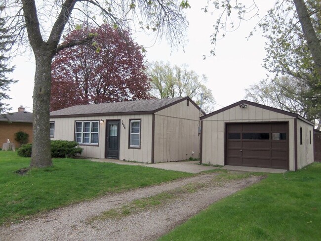 Building Photo - 1408 S. 3rd St.