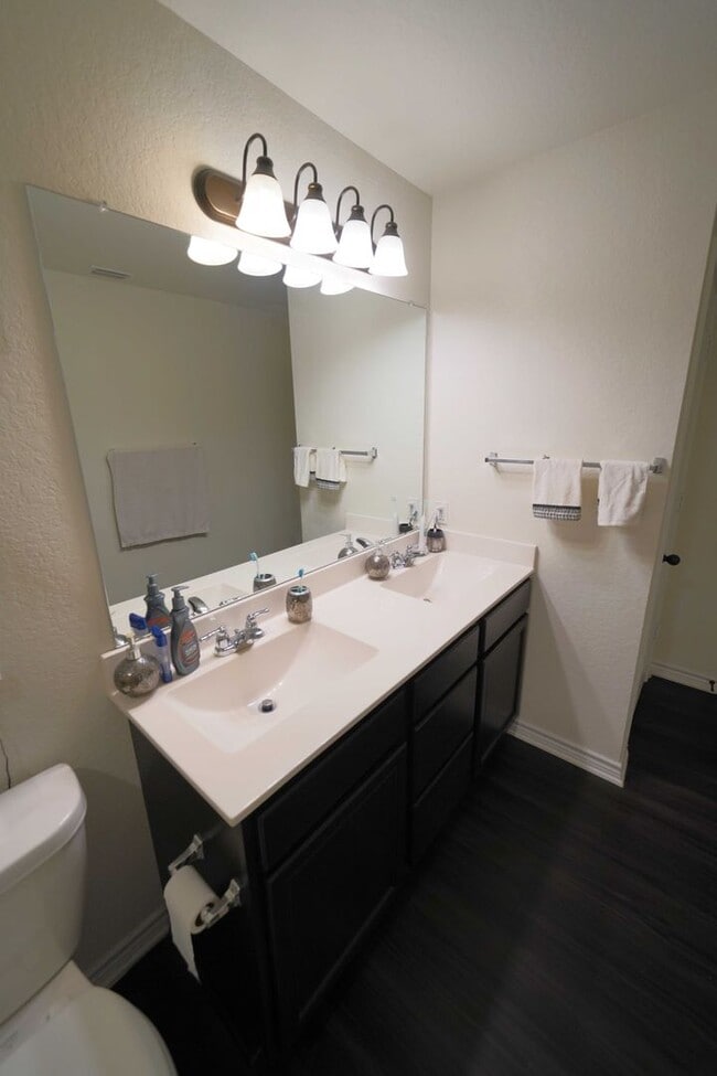 Building Photo - Beautiful Home Now Available in Miller Ran...