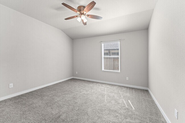 Building Photo - 10520 Deussen Ln