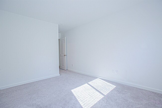 Building Photo - 2234 Memory Oaks Dr