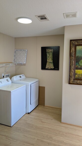washer & dryer - 3023 SW 50th St