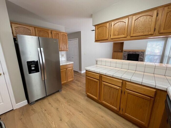 Building Photo - 4458 Highplains Dr