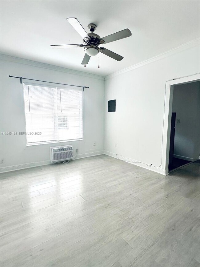 Building Photo - 820 Meridian Ave