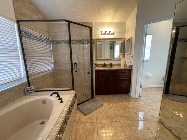 Building Photo - 5721 Rywood Dr