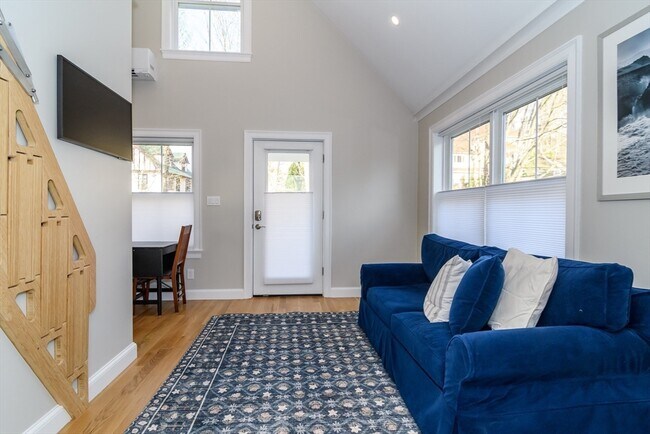 Building Photo - 12 Maugus Ave