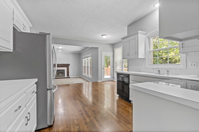 Building Photo - 6128 157th St