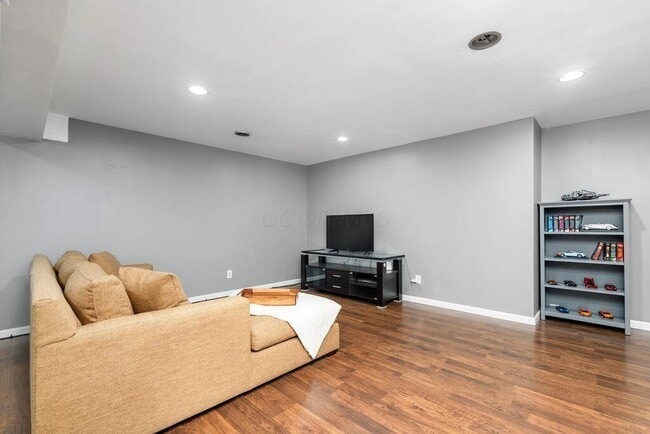 Building Photo - 1255 Jensen Park Dr
