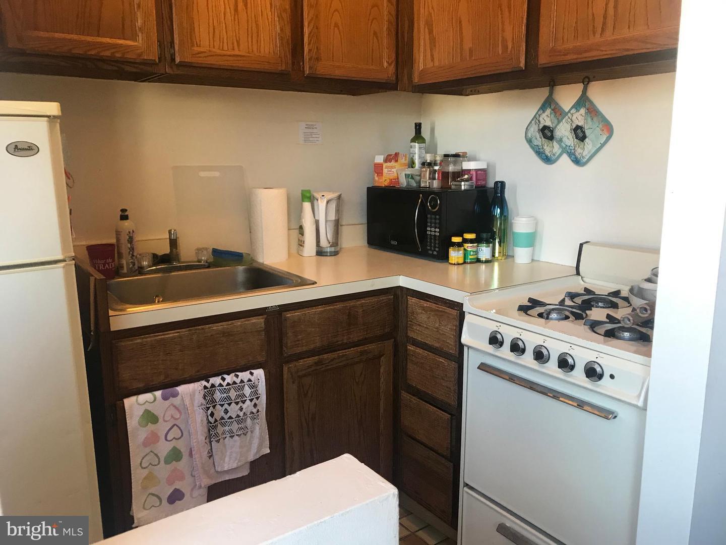 Kitchen - 1727 Massachusetts Ave NW