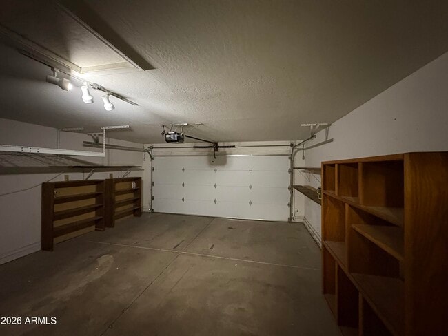 Building Photo - 13303 W Desert Rock Dr