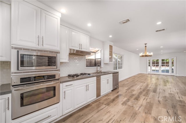 Building Photo - 21711 Mulholland Dr