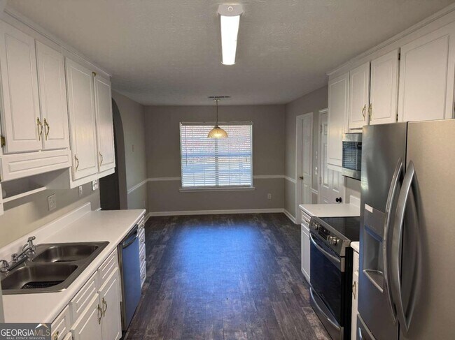 Building Photo - 1672 Walters Park Ct