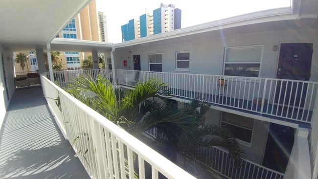 Building Photo - 225 5th Ave NE