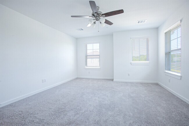 Building Photo - 2234 Memory Oaks Dr