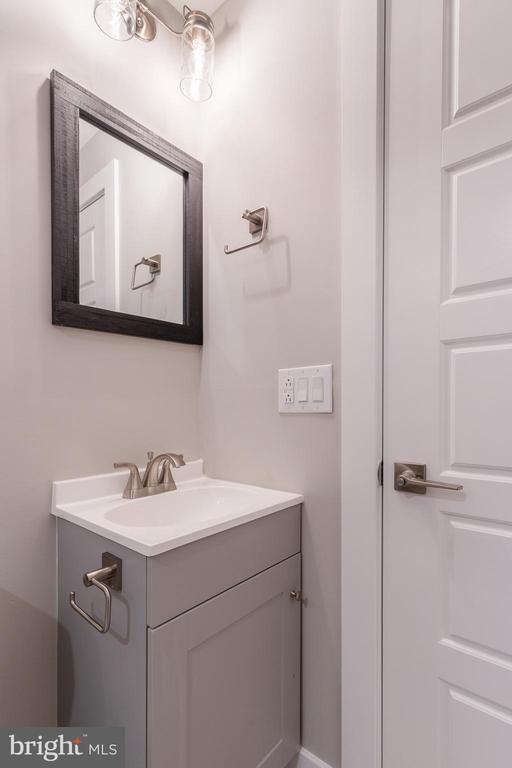 Building Photo - 2339 N 10th St