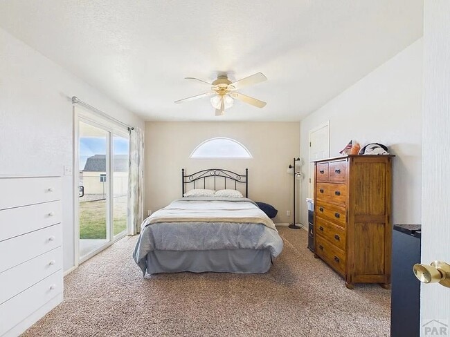 Building Photo - 435 E Stardust Dr