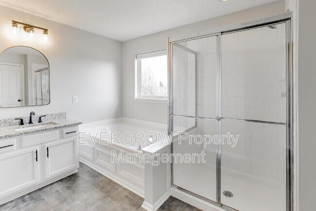 Building Photo - 14175 Nicholas Dr