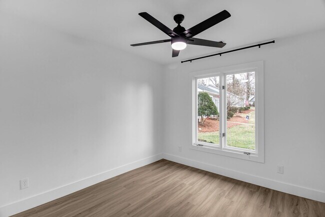 Building Photo - 1413 Grantland Pl