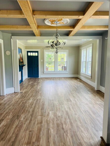 Building Photo - 1278 Valley Ct