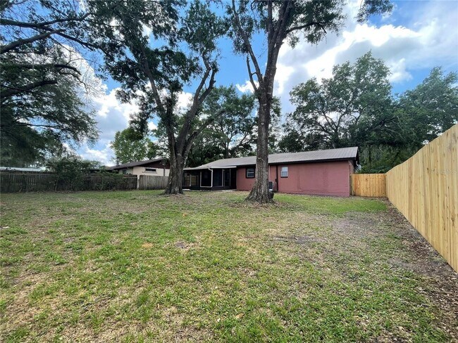Building Photo - 3/2 Plant City!