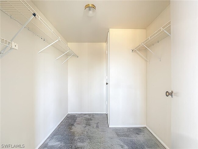 Building Photo - 5635 Rattlesnake Hammock Rd