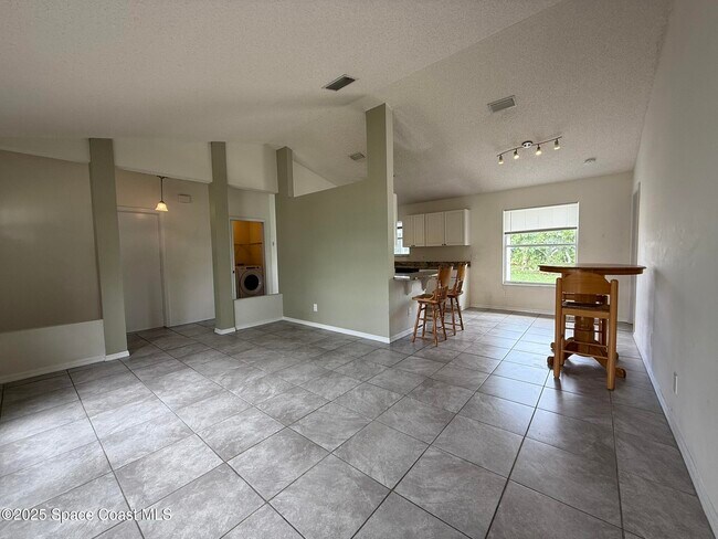 Building Photo - 3506 Egret Dr