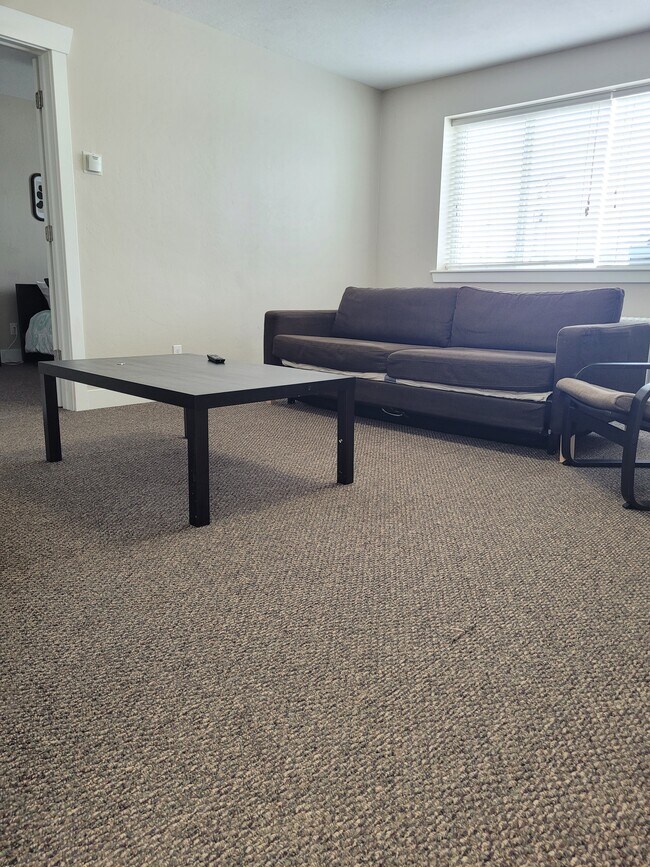 Building Photo - Roost