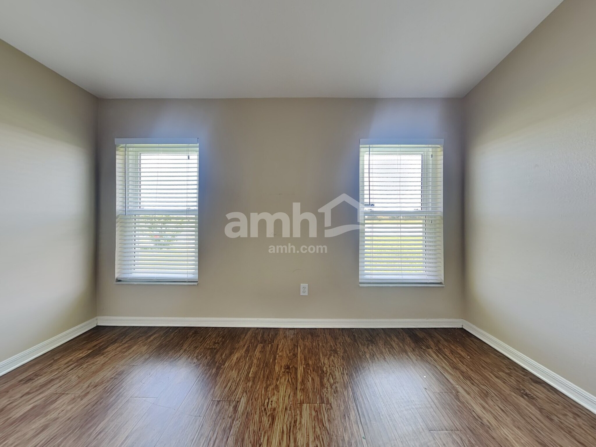 Building Photo - 4214 Hartford Lake Dr