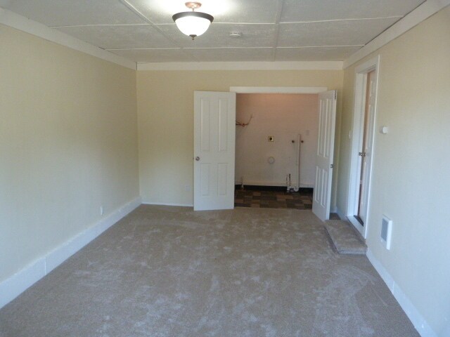 Building Photo - APPLICATION PENDING - Updated Rambler