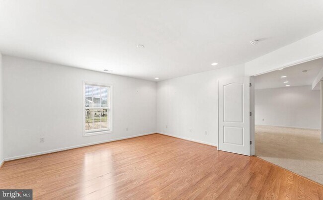 Building Photo - 575 Hunters Rd